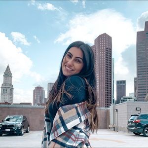 Meet your Posher, Clarissa